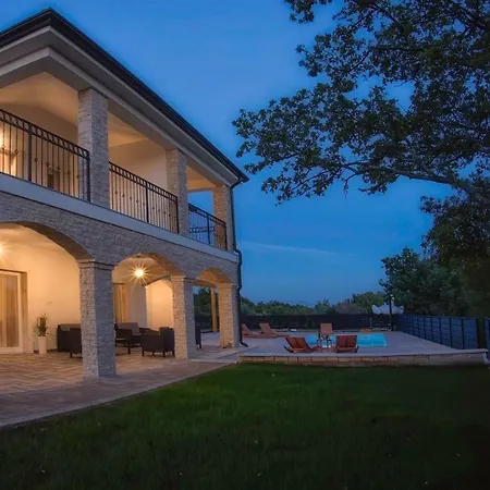 Villa Holiday