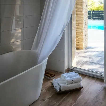 Holiday Villa Linardici